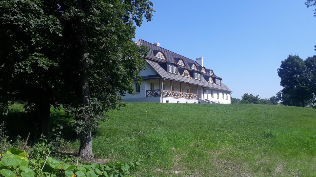 Dwor Strzyzew Bed and Breakfast Zelazowa Wola Εξωτερικό φωτογραφία